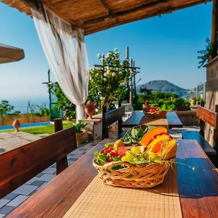 Vila White Pearl Sorrento