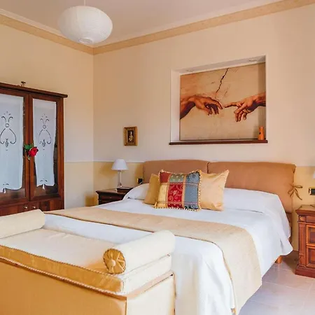 White Pearl Vila Sorrento