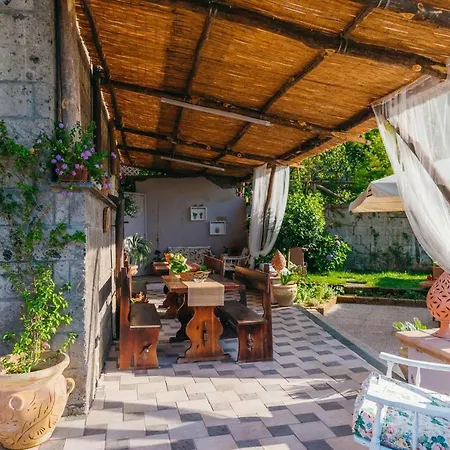 Vila White Pearl Sorrento